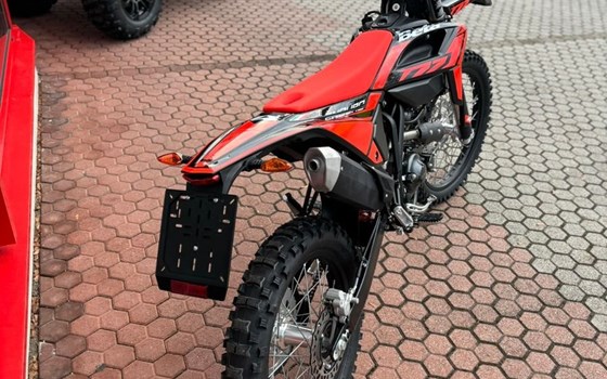 Neufahrzeug Beta RR Enduro 4T 125 LC - Bild 4