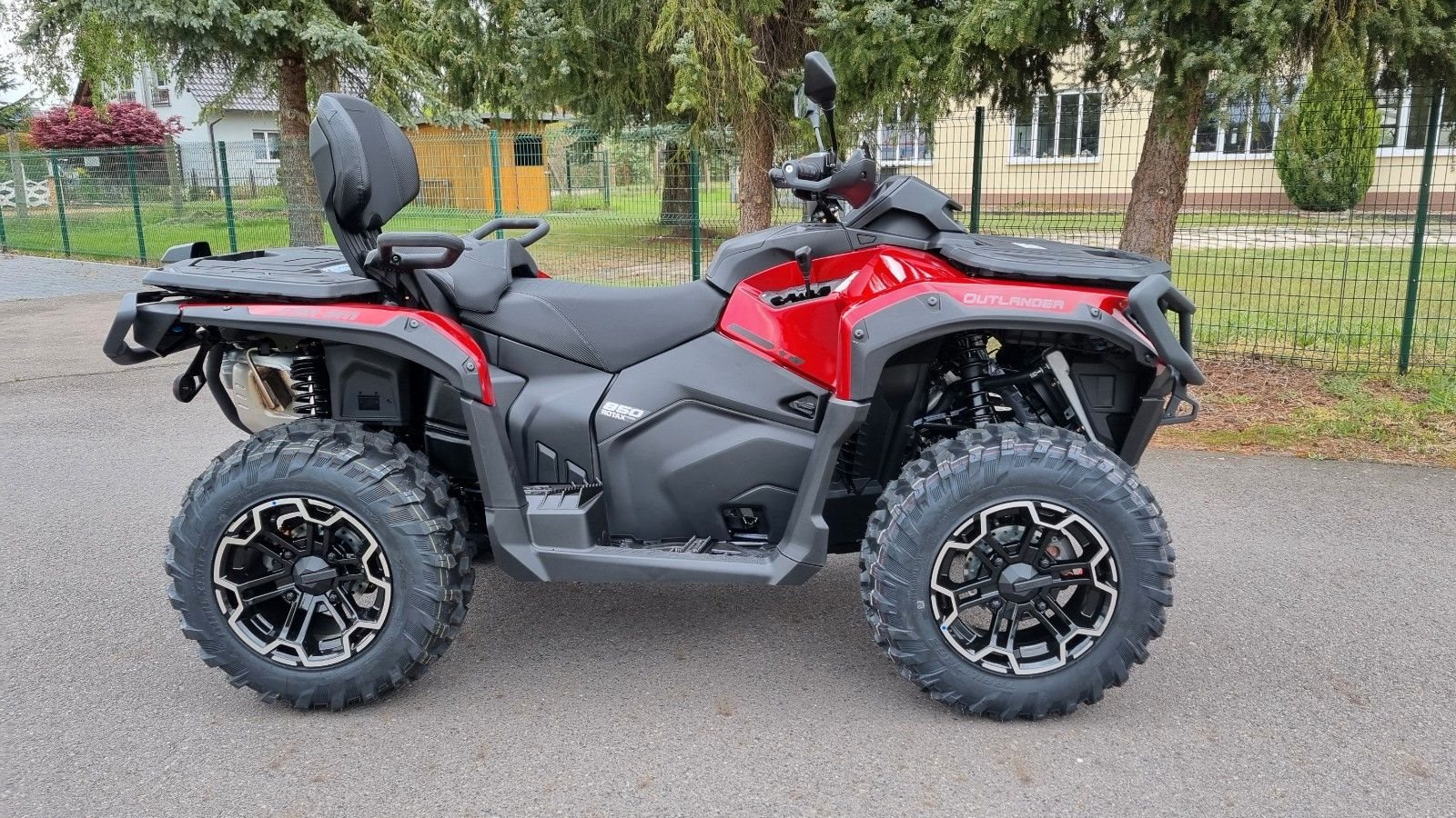 Can-Am Outlander Max 1000 XT-P