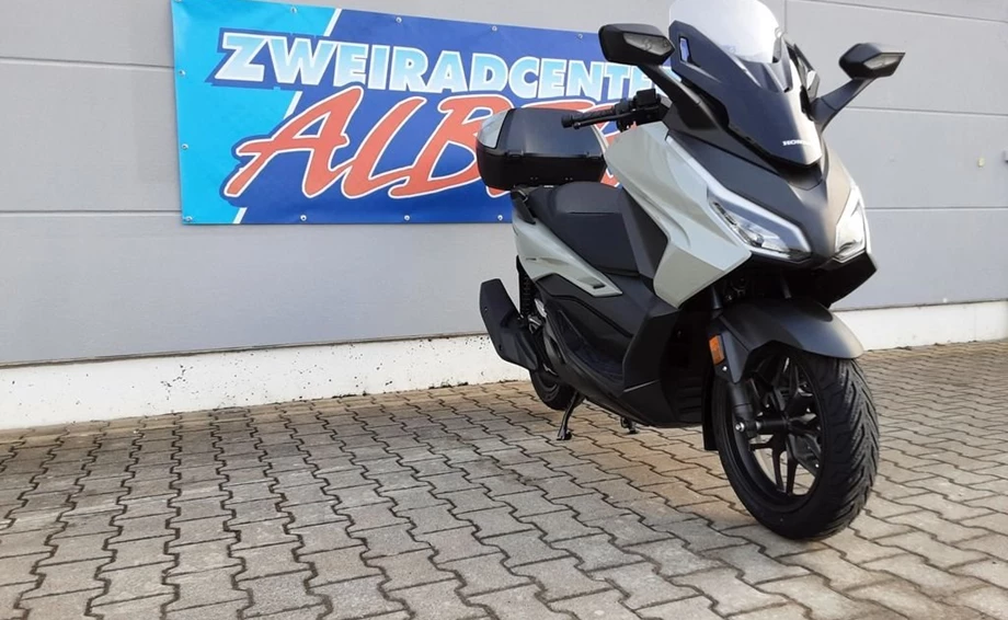 Offer Honda Forza 125 Bild 3: Offer Honda Forza 125