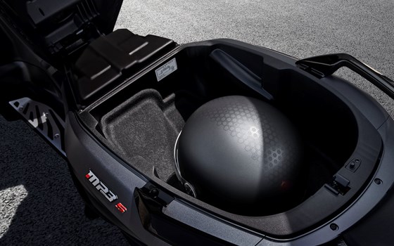 Neufahrzeug Piaggio MP3 400 Sport - Bild 18