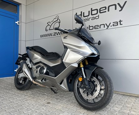 Gebrauchtmotorrad Honda Forza 750