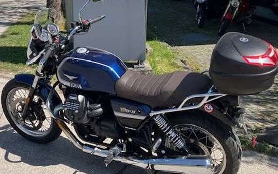 Gebrauchtmotorrad Moto Guzzi V7 - Bild 1