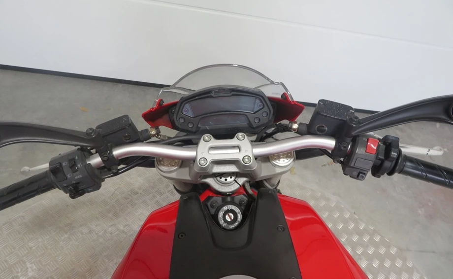 Angebot Ducati Monster 696+ Bild 3: Angebot Ducati Monster 696+