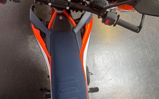 Neufahrzeug KTM 690 SMC R - Bild 11