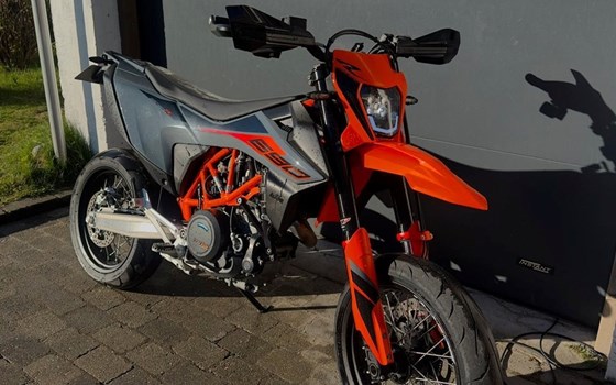 Gebrauchtmotorrad KTM 690 SMC R - Bild 1
