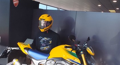 Neumotorrad Ducati Monster Senna