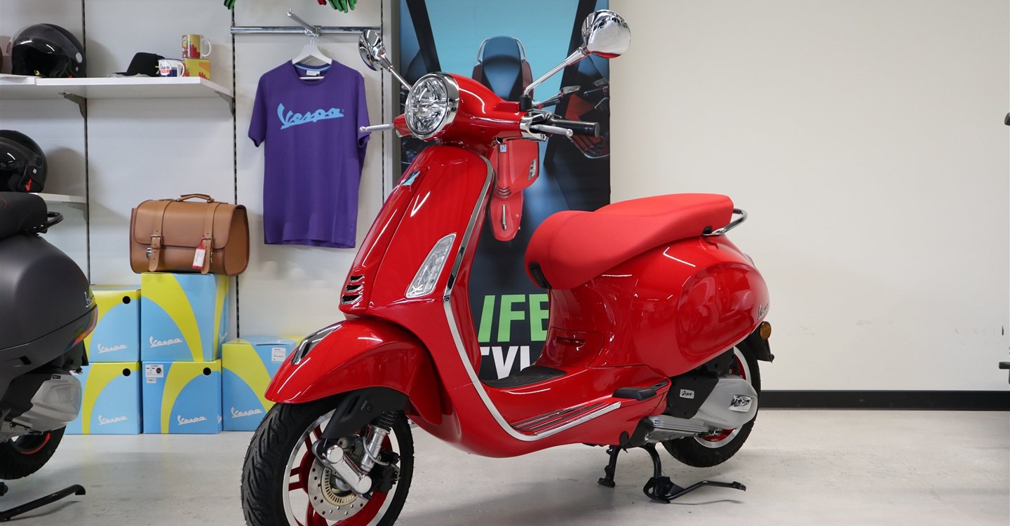 Angebot Vespa Primavera 125 RED