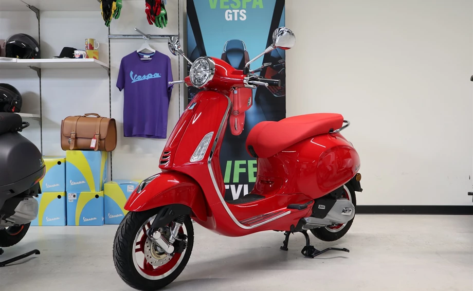 Angebot Vespa Primavera 125 RED Bild 2: Angebot Vespa Primavera 125 RED