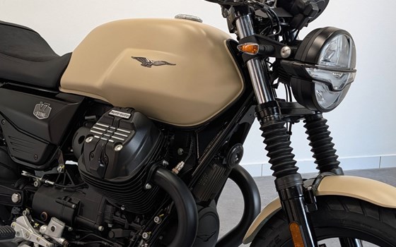 Neufahrzeug Moto Guzzi V7 Stone - Bild 2