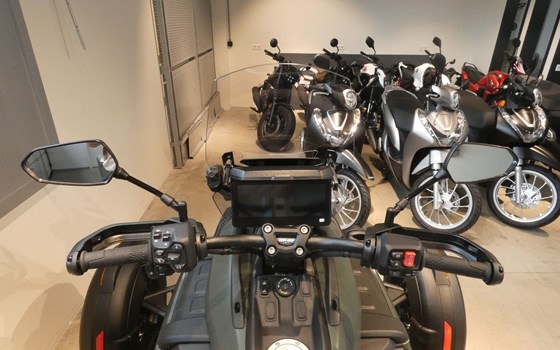 Neufahrzeug Can-Am Spyder F3 Limited Special Series - Bild 8