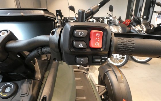 Neufahrzeug Can-Am Spyder F3 Limited Special Series - Bild 9