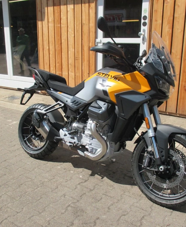 Moto Guzzi Stelvio