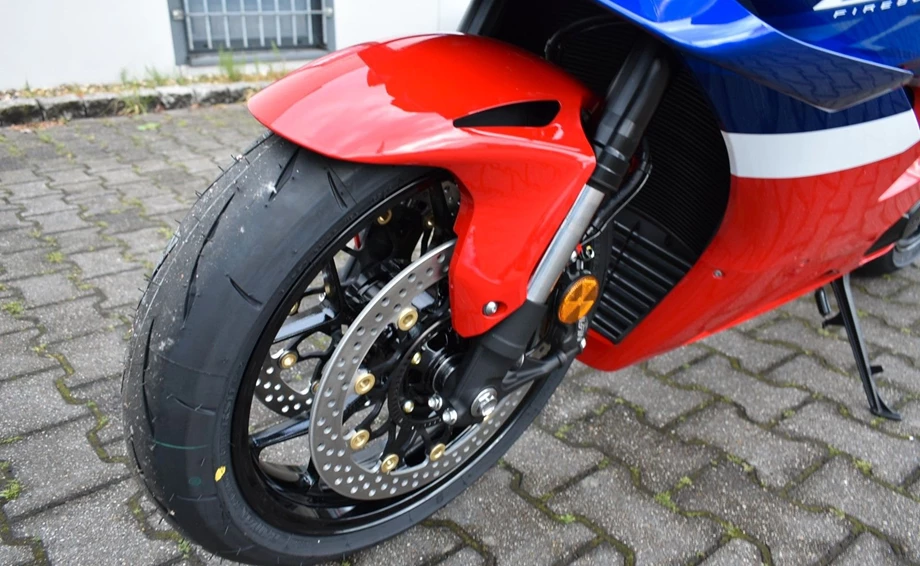 Angebot Honda CBR1000RR-R Fireblade Bild 13: Angebot Honda CBR1000RR-R Fireblade