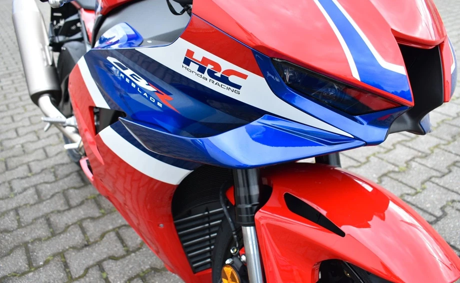 Angebot Honda CBR1000RR-R Fireblade Bild 6: Angebot Honda CBR1000RR-R Fireblade
