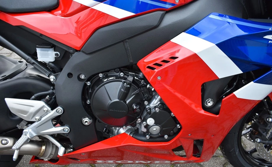 Angebot Honda CBR1000RR-R Fireblade Bild 8: Angebot Honda CBR1000RR-R Fireblade