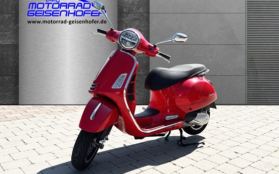 Gebrauchtmotorrad Vespa GTS 300 Super - Bild 1
