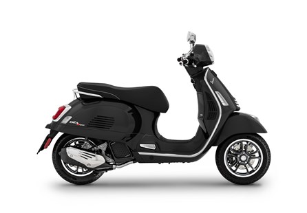 Vespa GTS 125 Super (Nero Deciso)