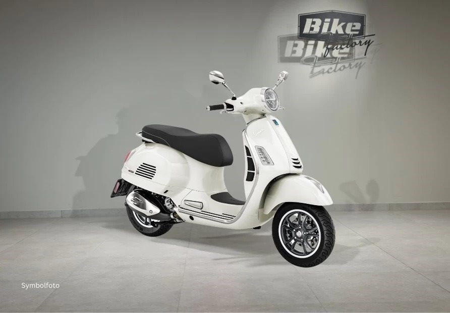 Vespa GTS 125 Super (Bianco Innocente)