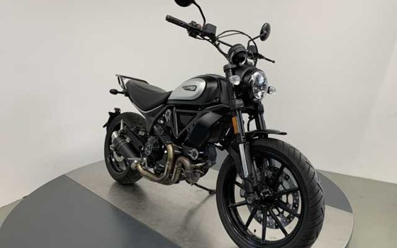 Gebrauchtmotorrad Ducati Scrambler Icon Dark - Bild 4