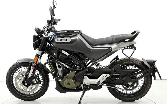 Motorrad Occasion Husqvarna Svartpilen 401 - Bild 5