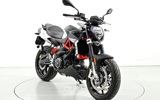 Motorrad Occasion Aprilia Shiver 900 - Bild 2