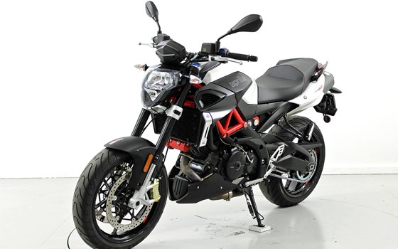 Motorrad Occasion Aprilia Shiver 900 - Bild 3