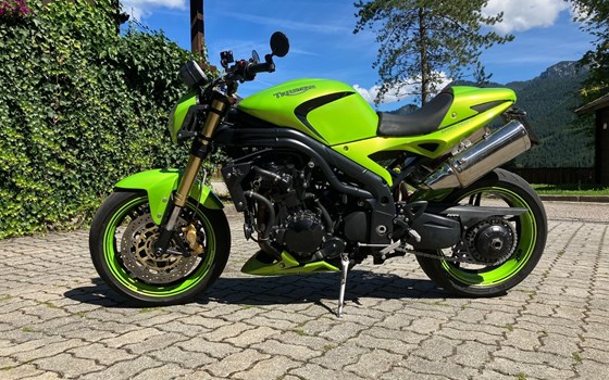 Gebrauchtmotorrad Triumph Speed Triple 1050 - Bild 10 Gebrauchtmotorrad Triumph Speed Triple 1050 - Bild 10