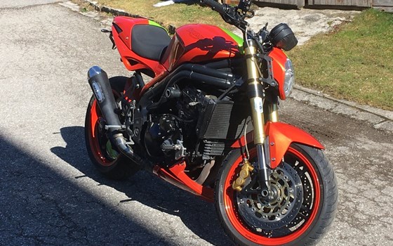 Gebrauchtmotorrad Triumph Speed Triple 1050 - Bild 6 Gebrauchtmotorrad Triumph Speed Triple 1050 - Bild 6
