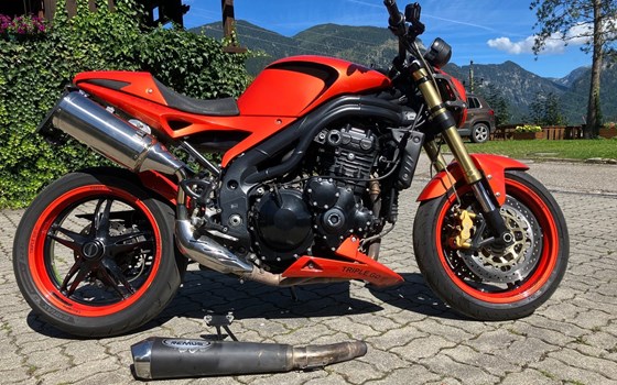 Gebrauchtmotorrad Triumph Speed Triple 1050 - Bild 9 Gebrauchtmotorrad Triumph Speed Triple 1050 - Bild 9
