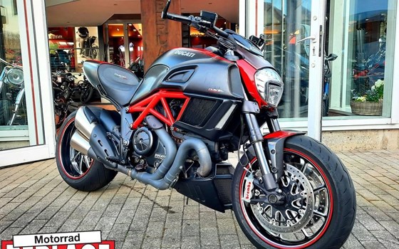 Gebrauchtmotorrad Ducati Diavel Carbon - Bild 1