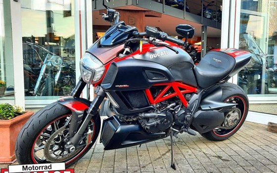 Gebrauchtmotorrad Ducati Diavel Carbon - Bild 4