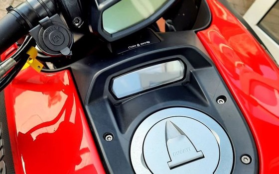 Gebrauchtmotorrad Ducati Diavel Carbon - Bild 5