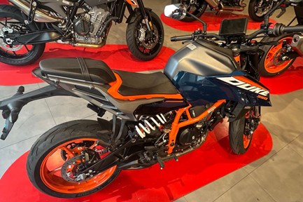KTM 390 Duke
