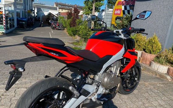 Neufahrzeug Aprilia Tuono 457 - Bild 11