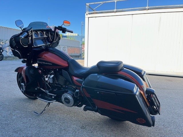Harley-Davidson CVO Street Glide FLHXSE (Sunburst Orange / Starfire Black                  ) - Bild 10