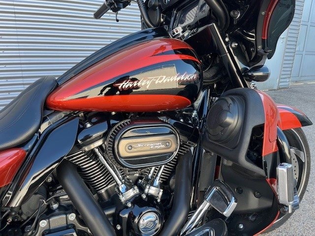 Harley-Davidson CVO Street Glide FLHXSE (Sunburst Orange / Starfire Black                  ) - Bild 3