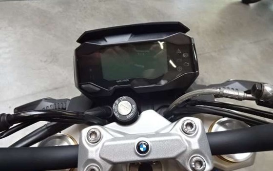 Gebrauchtmotorrad BMW G 310 R - Bild 12