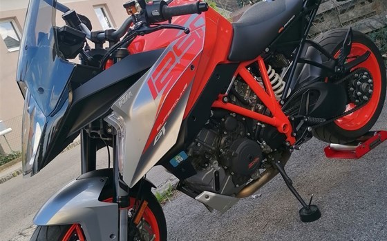 Gebrauchtmotorrad KTM 1290 Super Duke GT - Bild 3 Gebrauchtmotorrad KTM 1290 Super Duke GT - Bild 3