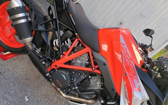 Gebrauchtmotorrad KTM 1290 Super Duke GT - Bild 3