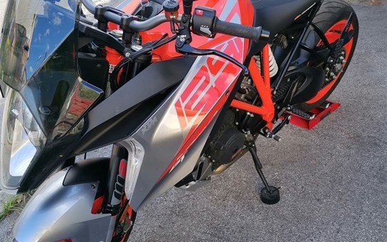 Gebrauchtmotorrad KTM 1290 Super Duke GT - Bild 4 Gebrauchtmotorrad KTM 1290 Super Duke GT - Bild 4