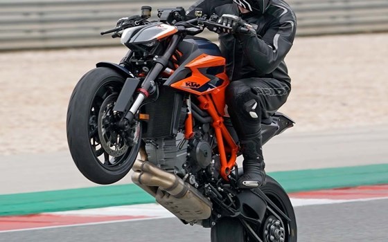 Gebrauchtmotorrad KTM 1290 Super Duke GT - Bild 4