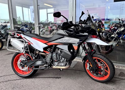 GEBRAUCHTFAHRZEUG KTM 890 SMT