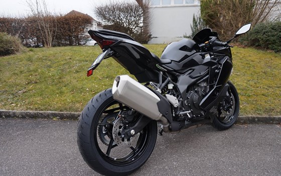 Motorrad Occasion Kawasaki Ninja ZX-4R - Bild 4
