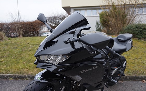 Motorrad Occasion Kawasaki Ninja ZX-4R - Bild 5