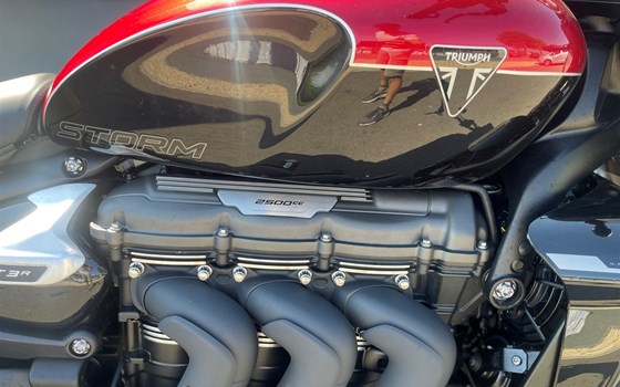 Gebrauchtmotorrad Triumph Rocket 3 Storm R - Bild 3 Gebrauchtmotorrad Triumph Rocket 3 Storm R - Bild 3