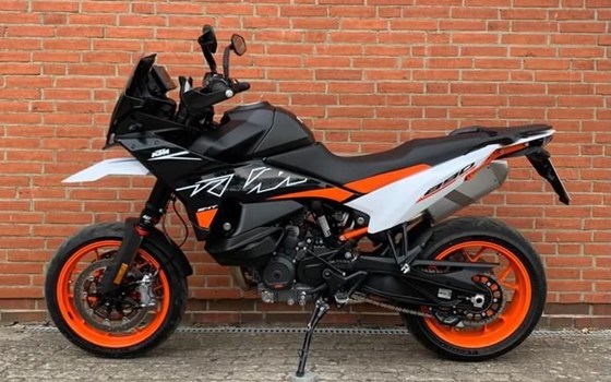 Gebrauchtmotorrad KTM 890 SMT - Bild 2