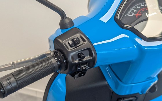 Neufahrzeug Vespa GTS 125 Supersport iGET - Bild 7