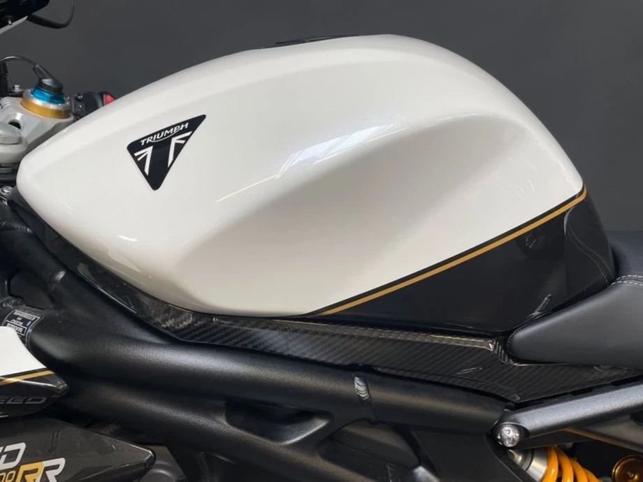 Angebot Triumph Speed Triple 1200 RR Bild 11: Angebot Triumph Speed Triple 1200 RR