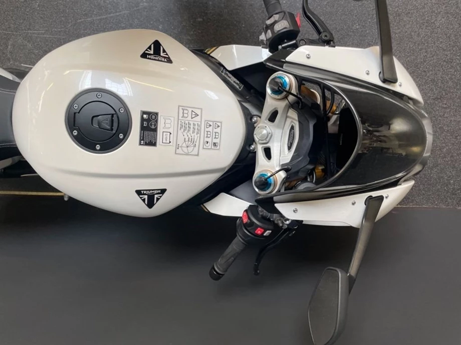 Angebot Triumph Speed Triple 1200 RR Bild 7: Angebot Triumph Speed Triple 1200 RR