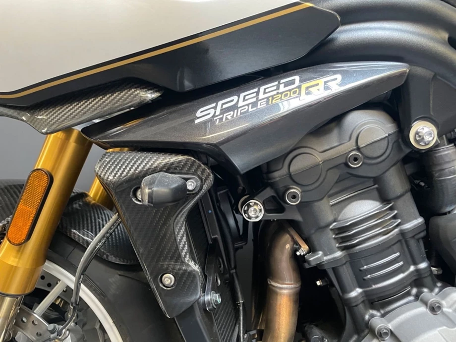 Angebot Triumph Speed Triple 1200 RR Bild 8: Angebot Triumph Speed Triple 1200 RR